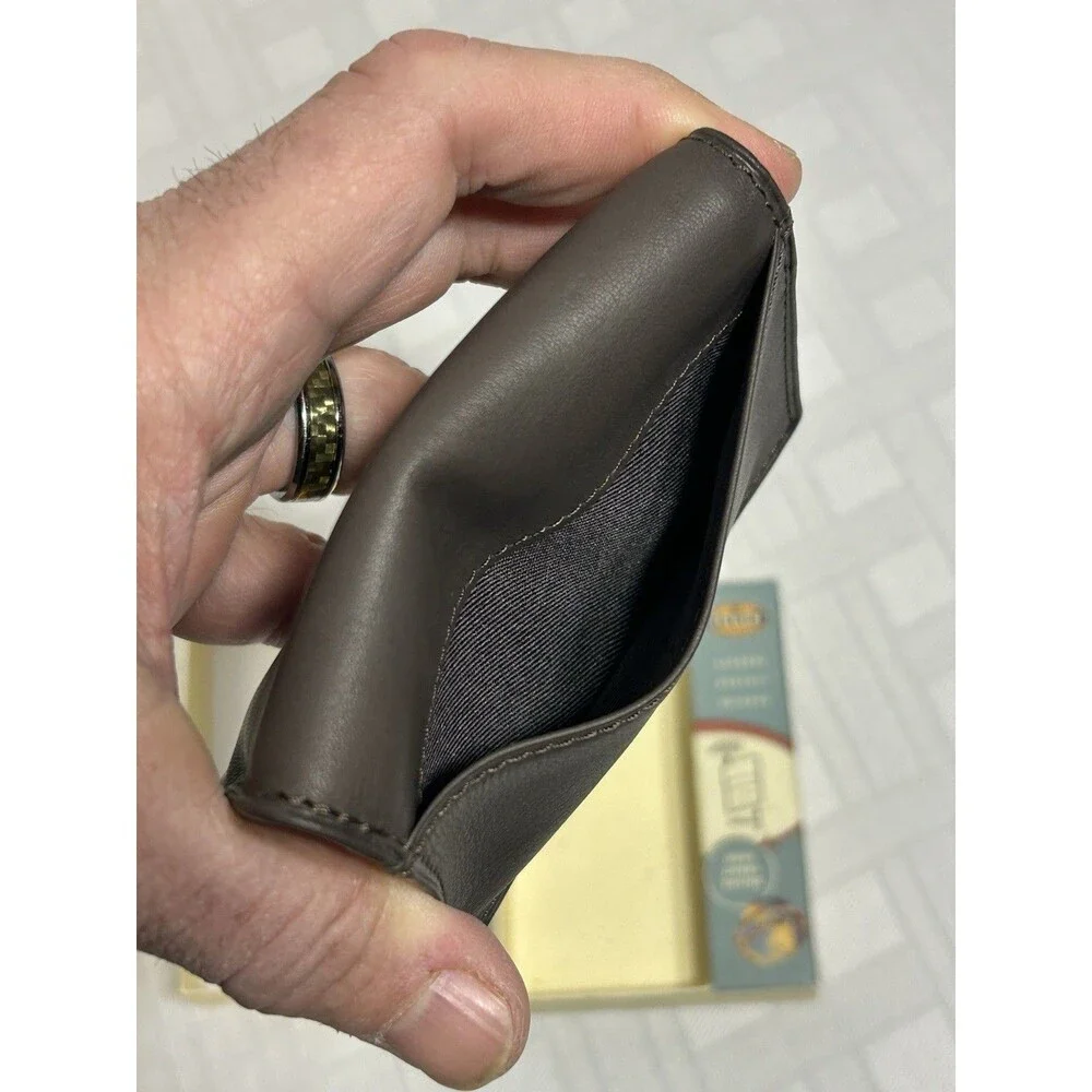 NEW! FOSSIL Bag Co. Mens Brown Leather BI-Fold Deluxe Credit Card Wallet belt